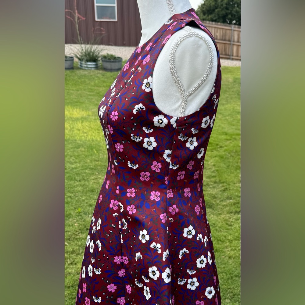 Cynthia Rowley sleeveless dress Size 4. Fitted bodice with flared skirt. - Picture 5 of 7